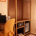アッシジ ホテル 3*